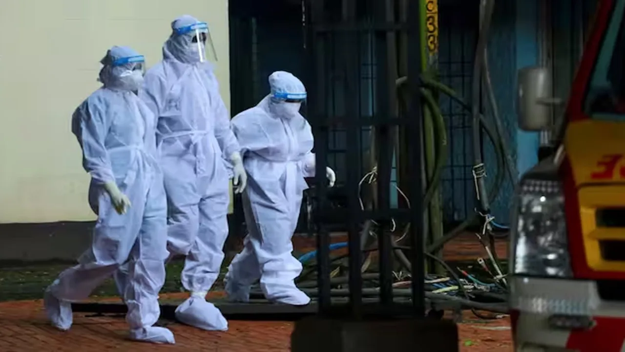 বারাসতে নিপা আতঙ্ক: দুই নার্স লাইফ সাপোর্টে, রাজ্য জুড়ে সতর্কতা