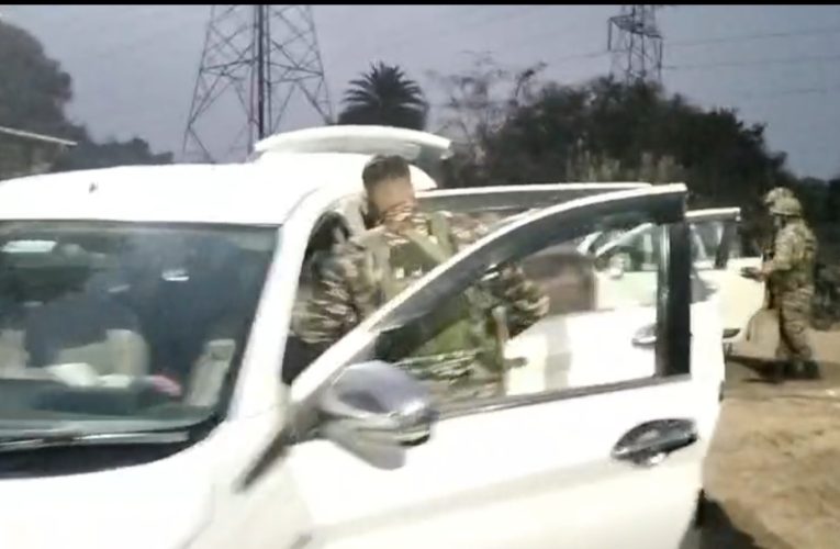 ইডির ম্যারাথন তল্লাশি ওসি মনোরঞ্জন মণ্ডলের বাড়িতে, কেন্দ্র–রাজ্য সংঘাত নতুন করে উসকে উঠল