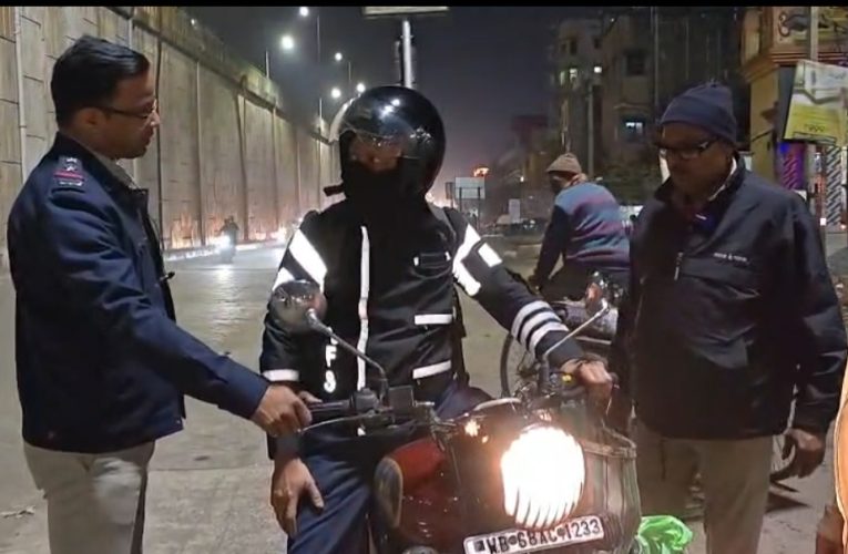 দুর্গাপুরে শব্দবাজ ও ‘আগুনঝরা’ বাইকের বিরুদ্ধে কড়া ট্রাফিক অভিযান