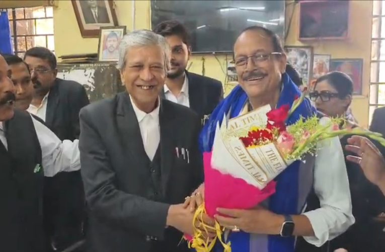 বার কাউন্সিল নির্বাচনের প্রচারে দুর্গাপুরে মলয় ঘটক, আইনজীবীদের সমস্যা সমাধানের আশ্বাস