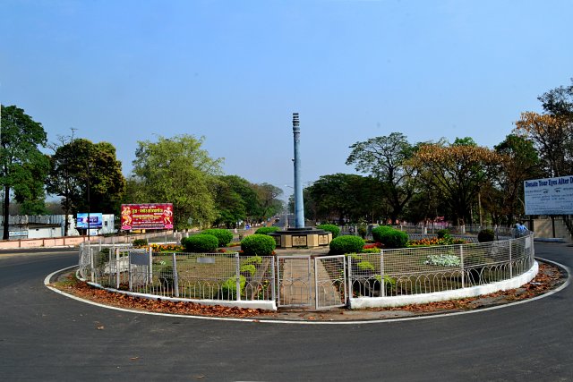 শিল্পাঞ্চলে বাম-বিজেপি দ্বৈরথ শুরু, প্রার্থী ঘোষণায় পিছিয়ে থেকে চাপে শাসক দল তৃণমূল