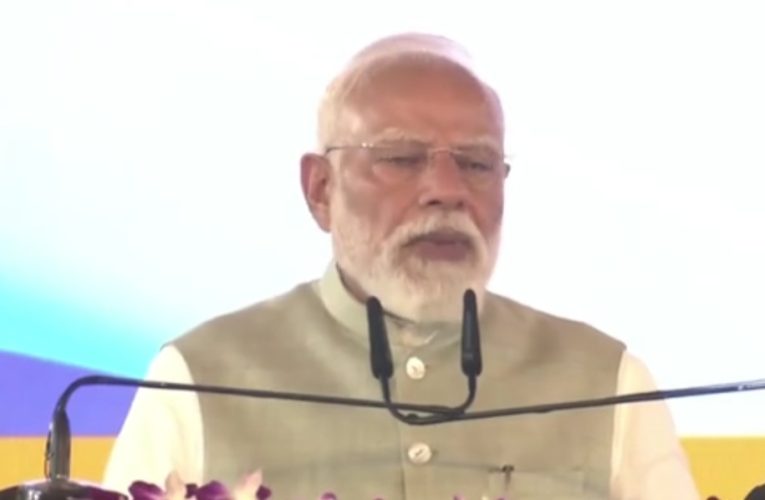 ব্রিগেডে মোদীর ‘রণহুঙ্কার’: তৃণমূলকে ‘নির্দয়’ আখ্যা দিয়ে জঙ্গলরাজ খতমের ডাক প্রধানমন্ত্রীর