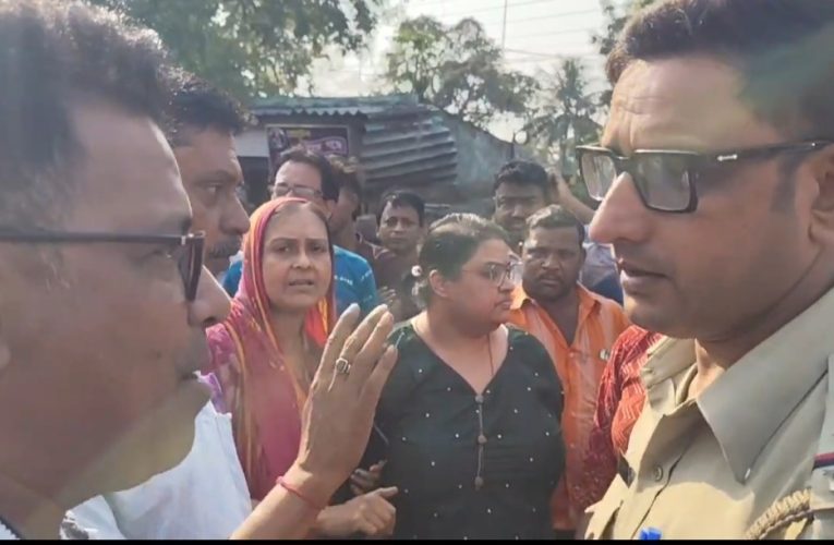 তপ্ত বৈশাখের আগেই চাতক দশা দুর্গাপুরে, জলের দাবিতে অবরোধে রণক্ষেত্র সগড়ভাঙা