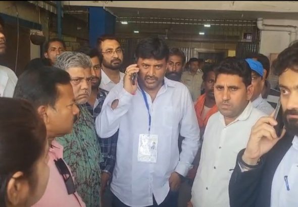 Screenshot_20260422_171603_WhatsAppBusiness