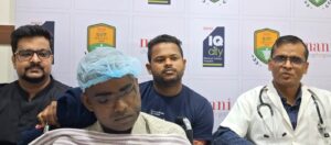 জরুরি নিউরোসার্জারিতে আশঙ্কাজনক বাইক আরোহীর প্রাণ বাঁচালেন IQ সিটির চিকিৎসকরা