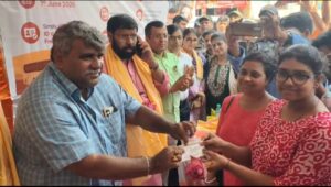 সরকারি বাসে মহিলাদের নিখরচায় সফর শুরু, প্রথম দিনেই রাজ্যজুড়ে তুমুল সাড়া